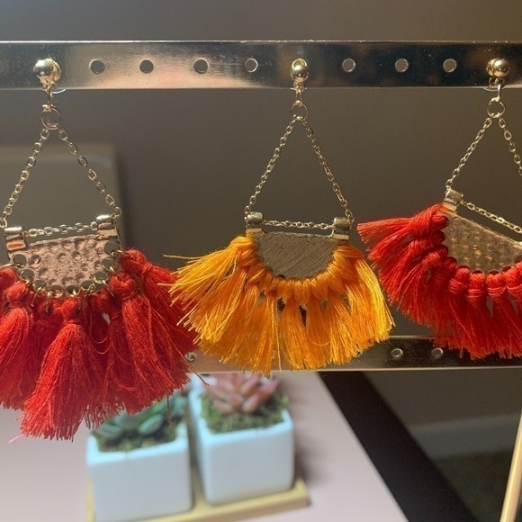 Jewelry - SALE💚 any 3 for $18 💚
 Bohemian Tassel Gold Fan Dangle Earrings